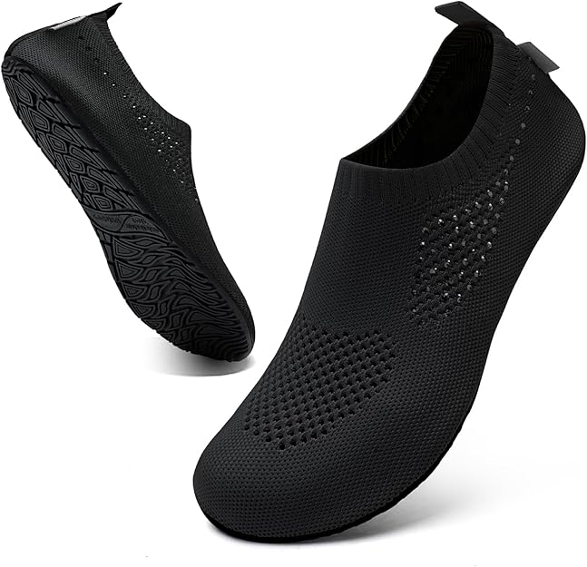 Christmas barefoot water shoes for travel and house slippers, suitable for indoor and outdoor use, with flexible, quick-drying design.